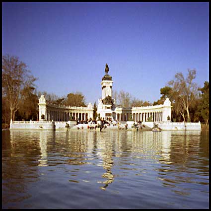monulake.jpg